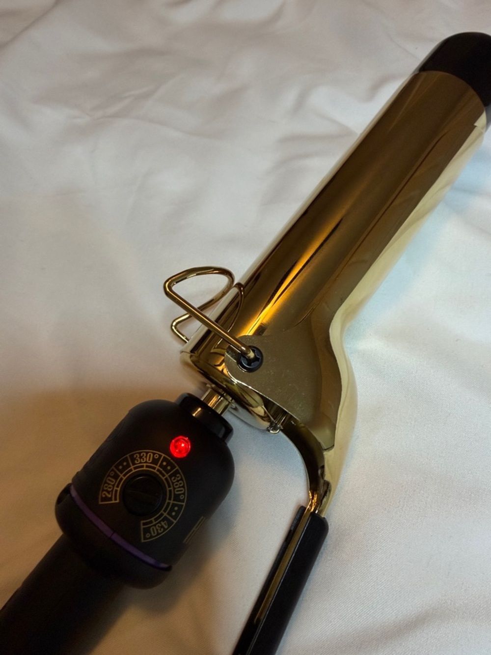 Hot Tools 1.5” Curling Iron - Picture 5 of 6